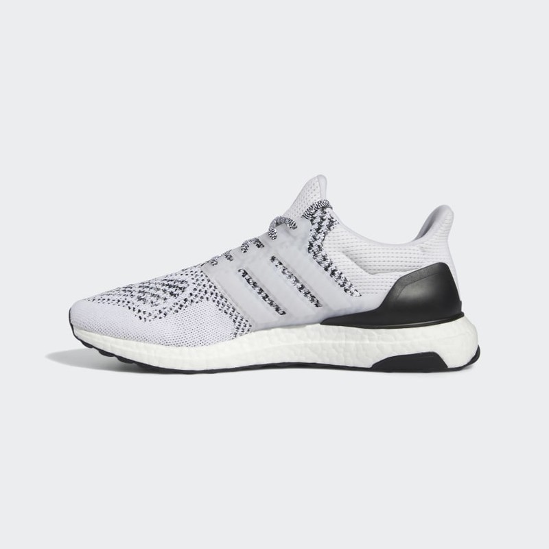 Adidas ultra boost 2019 oreo hotsell